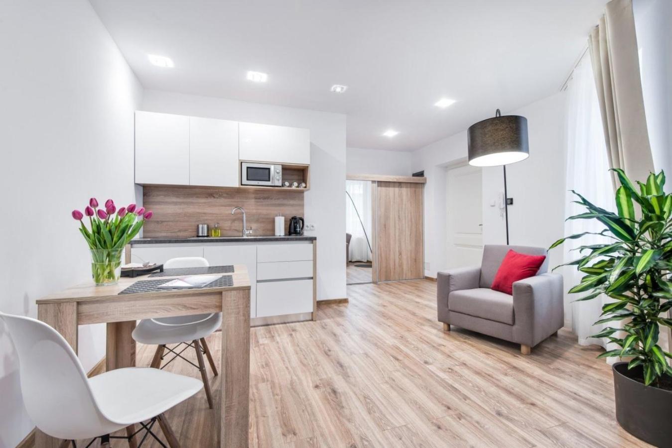 Old Town Apartments - B12 كراكوفيا المظهر الخارجي الصورة